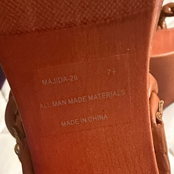 Women's Braided Tan Sandals - Picture 3 of 4